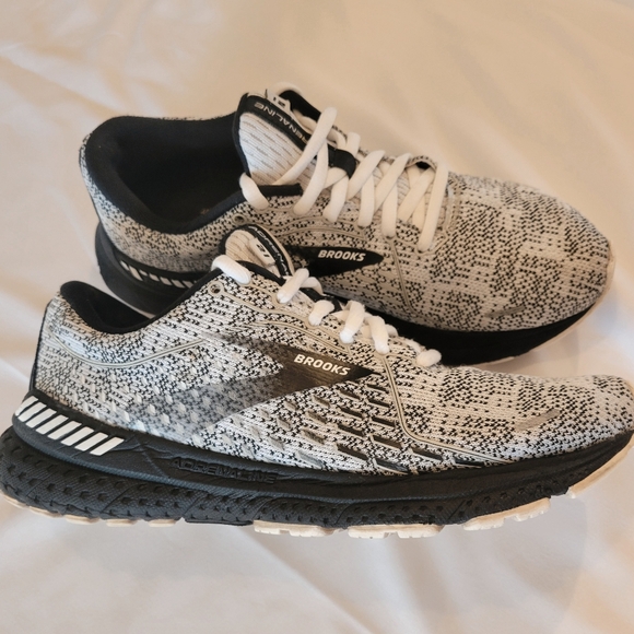 Brooks Adrenaline GTS 21 Running Shoes | Women's Sz. 8 | Black/White - Picture 2 of 10